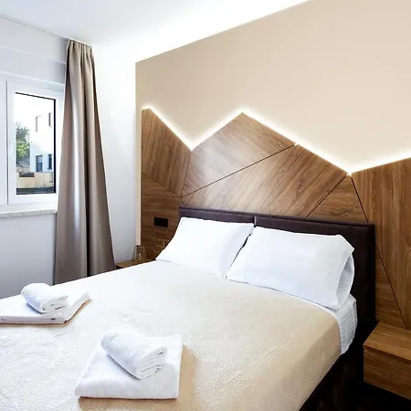 Koc, Okrug Gornji Apartment